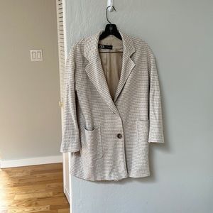 Zara beige houndstooth coat